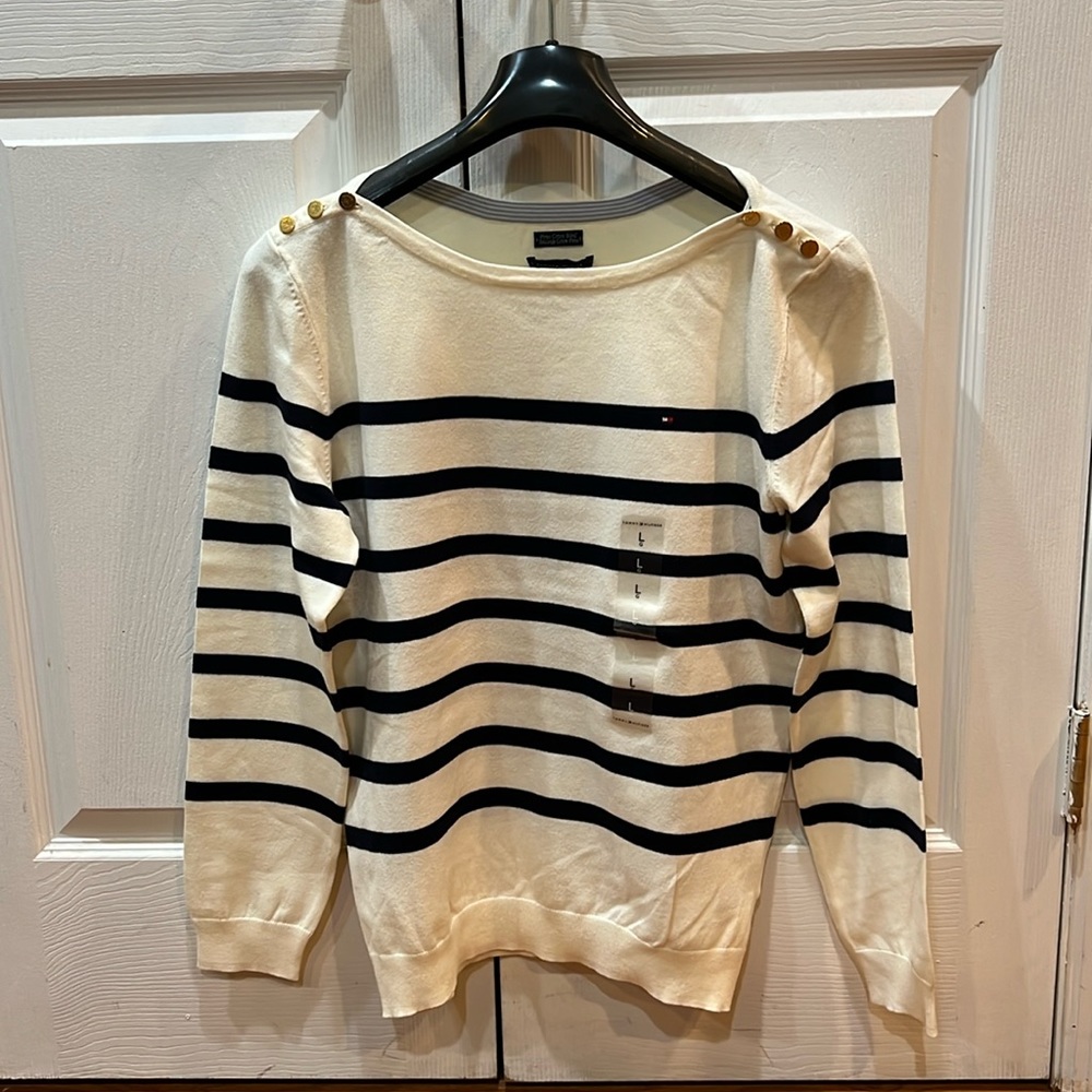 NWT Tommy Hilfiger women’s white and navy stripes sweater size L